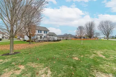 830 Pinehurst Drive, Tipp City, OH 45371 - Photo 35