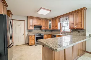 830 Pinehurst Dr, Tipp City, OH 45371 - Photo 9