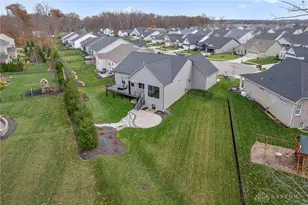 9905 Rothschild Ct, Clearcreek Twp, OH 45458 - Photo 7