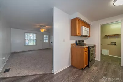 6773 Summerdale Drive, Huber Heights, OH 45424 - Photo 11