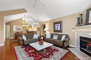 2042 Wentworth Village Dr, Bellbrook, OH 45305 - Photo 9