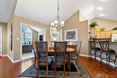 2042 Wentworth Village Drive, Bellbrook, OH 45305 - Photo 19