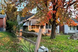 131 W Siebenthaler Ave, Dayton, OH 45405 - Photo 3