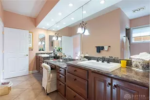 2350 Spring Rose Dr, Dayton, OH 45459 - Photo 25