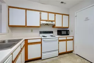 978 Irving Ave, Dayton, OH 45419 - Photo 5