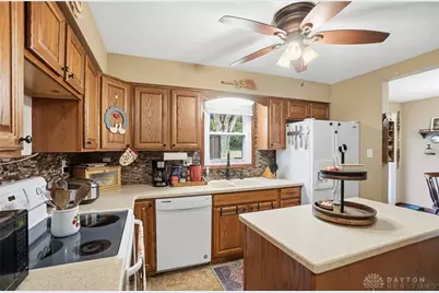 2113 Hilltop Road, Xenia, OH 45385 - Photo 3