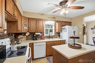 2113 Hilltop Rd, Xenia, OH 45385 - Photo 3