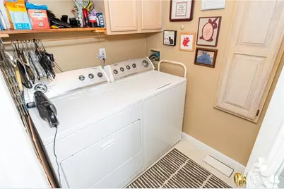 2370 Donamere Circle, Dayton, OH 45459 - Photo 13