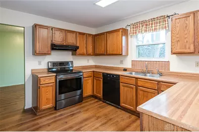 8581 Pinegate Way, Huber Heights, OH 45424 - Photo 11