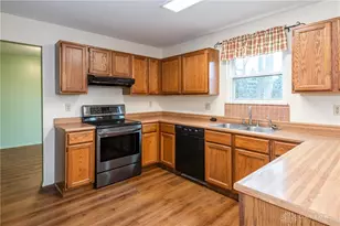 8581 Pinegate Way, Huber Heights, OH 45424 - Photo 11