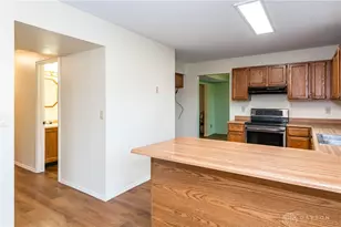 8581 Pinegate Way, Huber Heights, OH 45424 - Photo 13