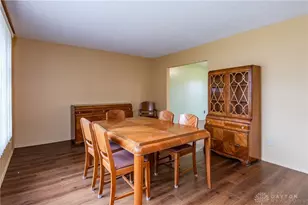 8581 Pinegate Way, Huber Heights, OH 45424 - Photo 5