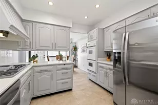 6031 Buggy Whip Ln, Centerville, OH 45459 - Photo 13