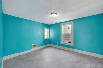 63 E Burton Avenue, Dayton, OH 45405 - Photo 29
