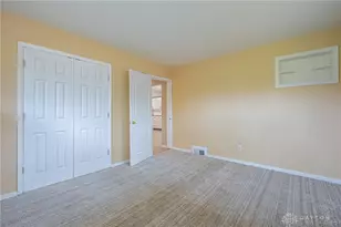 40 N Meadow Dr, Dayton, OH 45416 - Photo 19