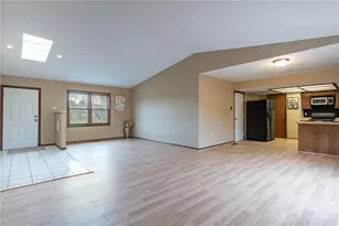 7601 Springdawn Dr, Trotwood, OH 45426 - Photo 3