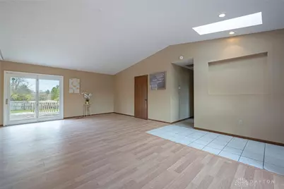 7601 Springdawn Drive, Trotwood, OH 45426 - Photo 5