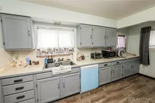 283 Spinning Rd, Dayton, OH 45431 - Photo 7