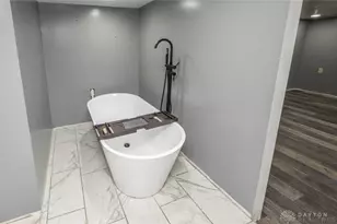 283 Spinning Rd, Dayton, OH 45431 - Photo 19