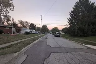 2332 Bonnieview Ave, Dayton, OH 45431 - Photo 5