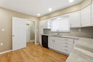 318 E Central Ave, Springboro, OH 45066 - Photo 11