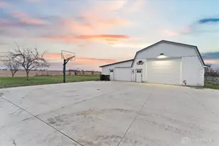 15566 Little Richmond Rd, New Lebanon, OH 45345 - Photo 13