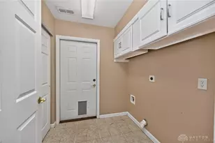 4618 Cobblestone Dr, Tipp City, OH 45371 - Photo 13