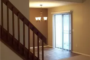 466 Meadow View Ct, Vandalia, OH 45377 - Photo 5