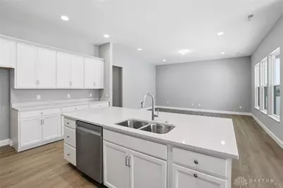 889 Reeder Circle, Dayton, OH 45458 - Photo 13