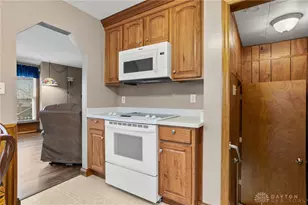 3723 Roslyn Ave, Dayton, OH 45429 - Photo 13