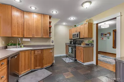 1820 John Glenn Road, Dayton, OH 45420 - Photo 11