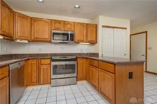 4426 Woodbank Dr, Beavercreek, OH 45440 - Photo 3