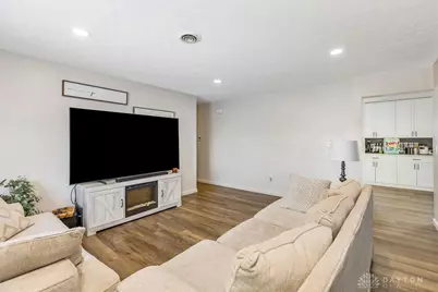 218 Chatham Drive, Fairborn, OH 45324 - Photo 9