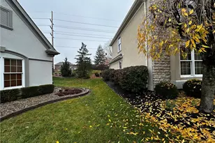 185 Barrington Village Dr, Xenia, OH 45385 - Photo 3