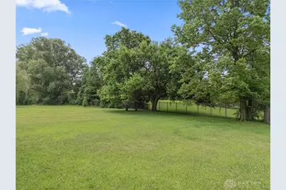 1198 W Social Row Road, Dayton, OH 45458 - Photo 11