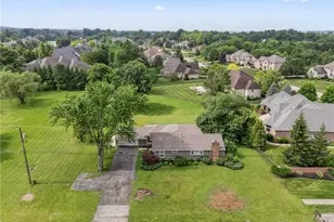 1198 W Social Row Rd, Dayton, OH 45458 - Photo 7