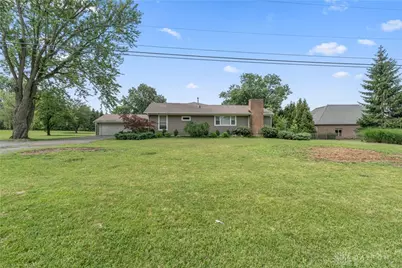 1198 W Social Row Road, Dayton, OH 45458 - Photo 3