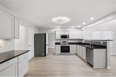 6809 Wintergreen Place, Dayton, OH 45424 - Photo 15