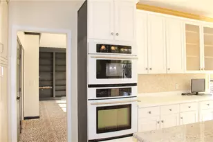 10178 Park Edge Dr, Washington Twp, OH 45458 - Photo 15