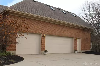 10178 Park Edge Drive, Washington Twp, OH 45458 - Photo 5