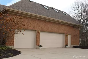 10178 Park Edge Dr, Washington Twp, OH 45458 - Photo 5