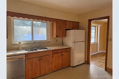 824 Lovetta Drive, Dayton, OH 45429 - Photo 5