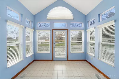 1360 Yankee Vineyards, Dayton, OH 45458 - Photo 31