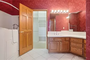 1360 Yankee Vineyards, Dayton, OH 45458 - Photo 41