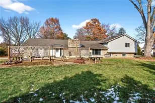 978 Marycrest Ln, Dayton, OH 45429 - Photo 5