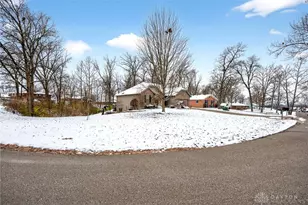 2575 Martha Ln, Hamilton, OH 45013 - Photo 3