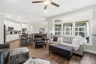 1444 Triple Crown Wy, Beavercreek Twp, OH 45385 - Photo 13