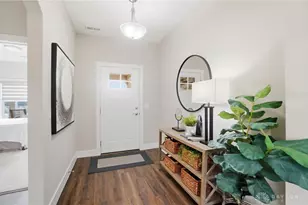 1444 Triple Crown Wy, Beavercreek Twp, OH 45385 - Photo 5