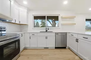 2629 N Emerald Dr, Dayton, OH 45431 - Photo 13