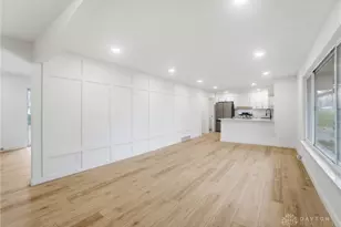 2629 N Emerald Dr, Dayton, OH 45431 - Photo 9